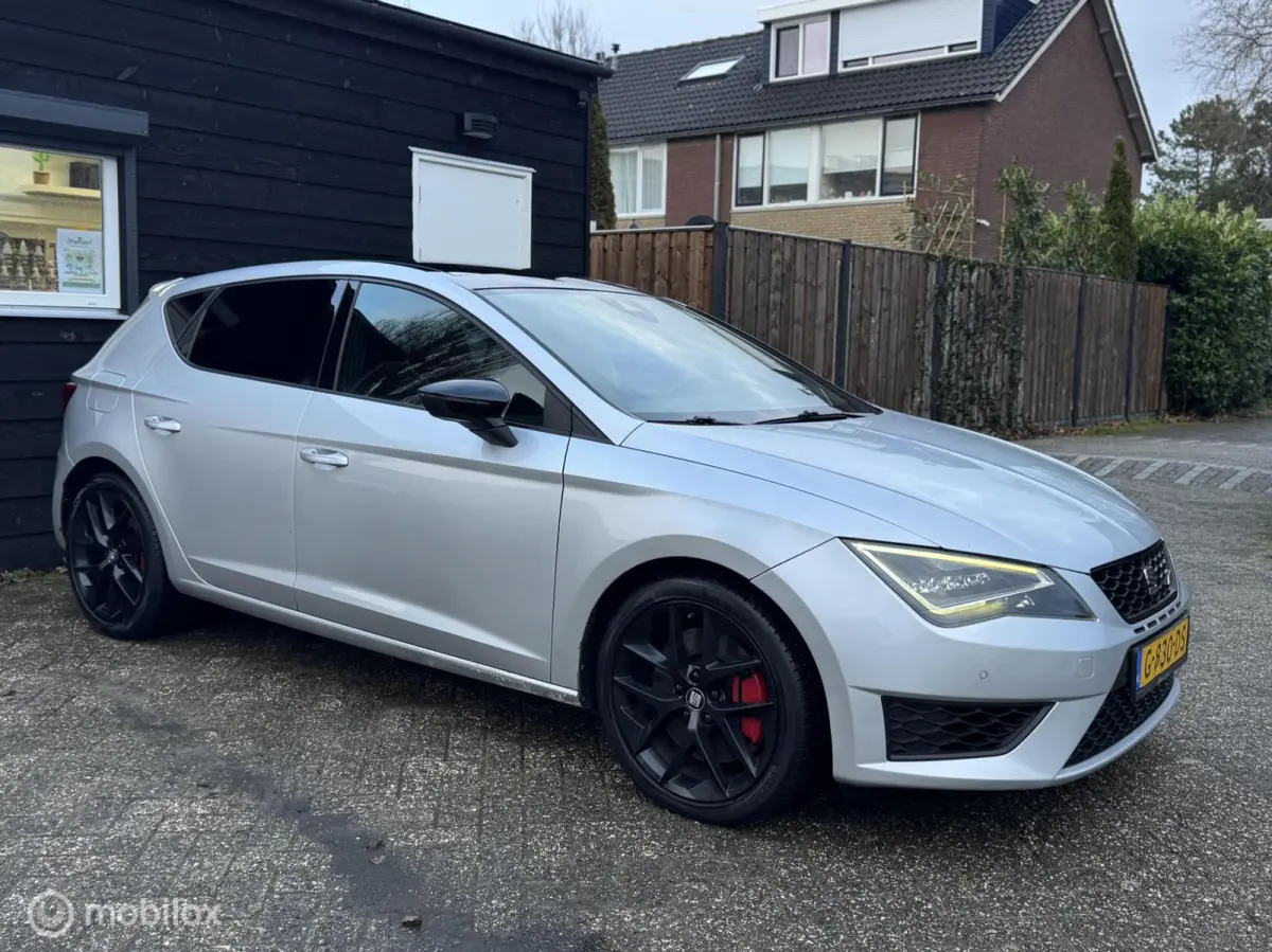 cupra 2.0 TSI DSG| Panorama | schaalstoelen| Grijs