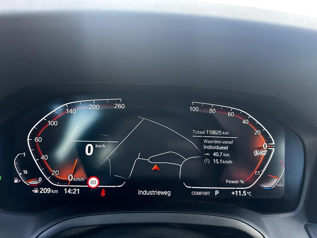 320i Leder|Camera|Sfeer|AdapLed