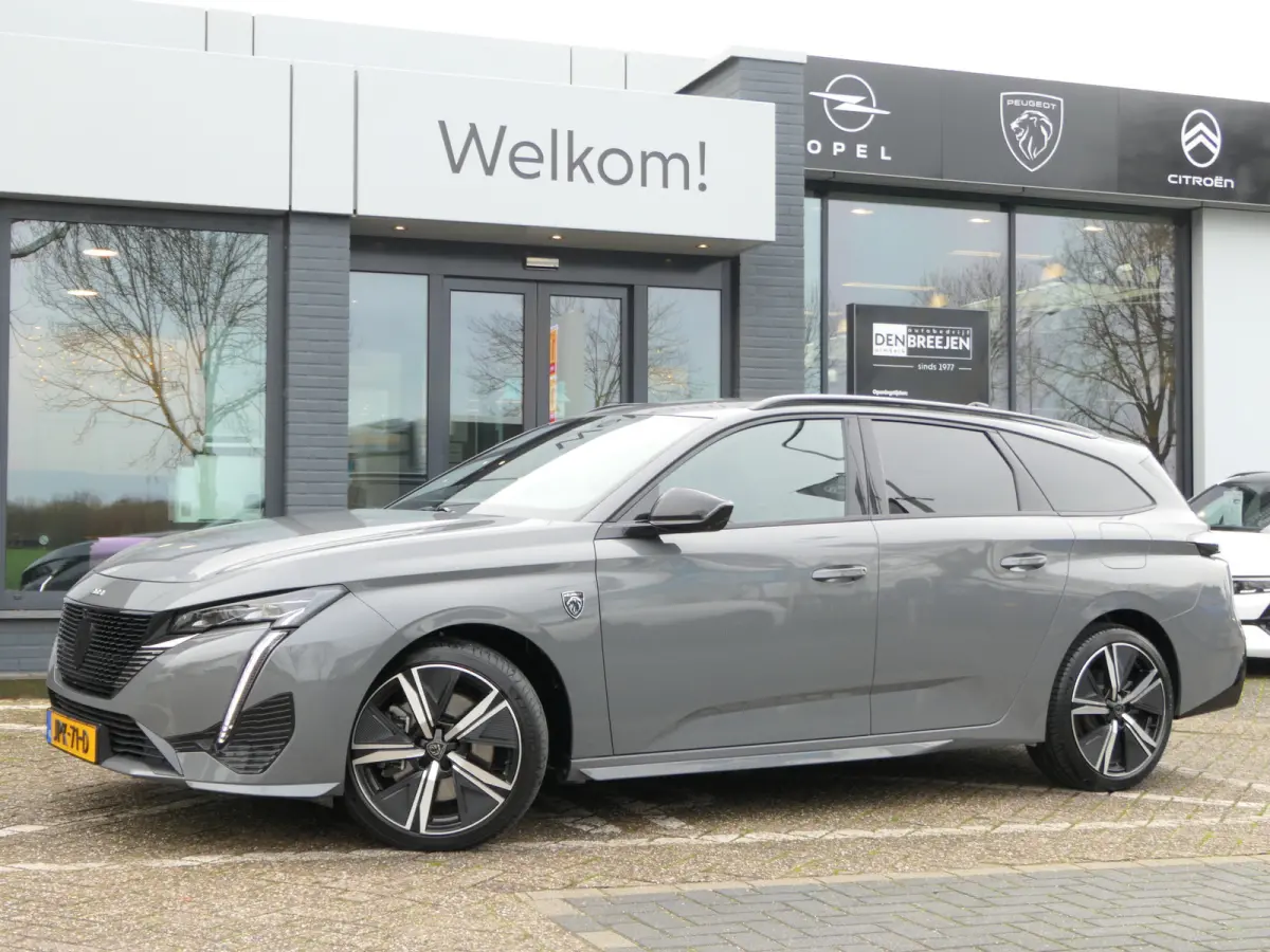 1.6 Plug-in Hybrid 225 GT | Black Pack | LMV 18'' | Camera