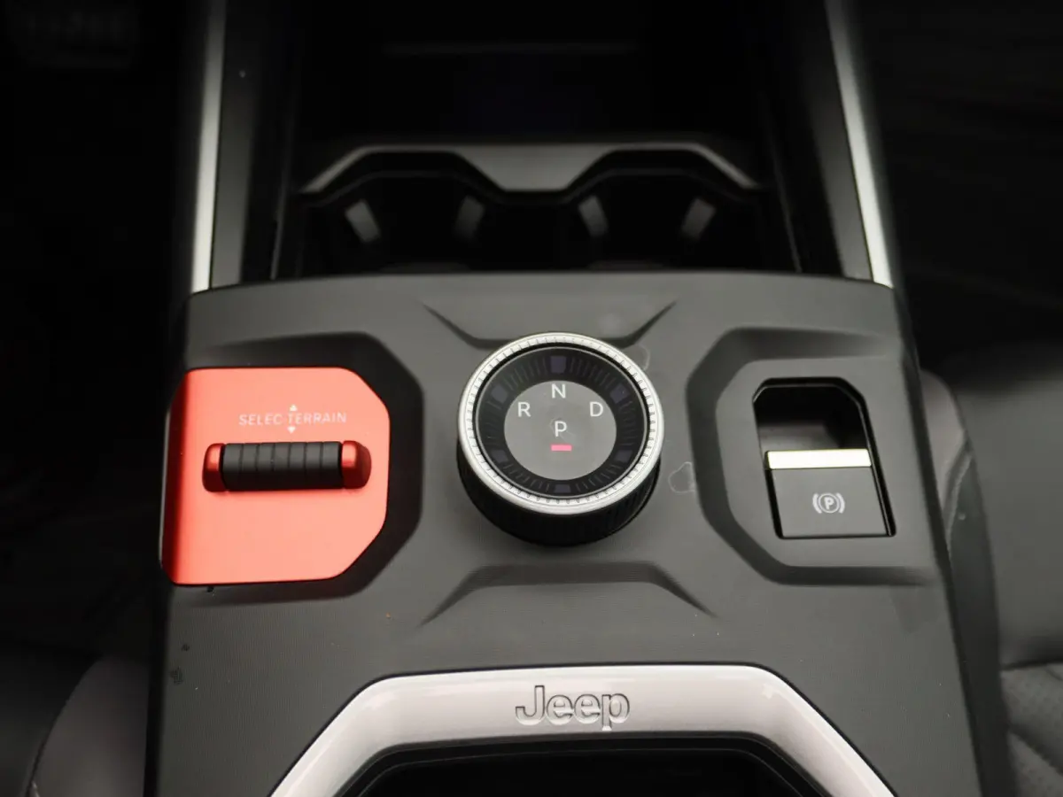 First Edition 74 kWh | 360 camera | Focal premium audio | stoel verwarming-ventilatie |