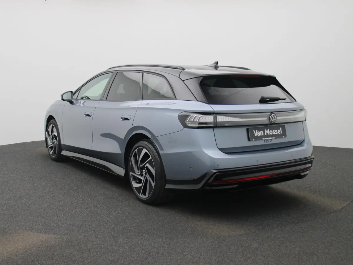 Pro Limited Edition 77 kWh 286 PK | 20" Lichtmetalen velgen | Black Style | Apple Carplay | Navigatie | 360 Camera | Achterklep elektrisch | Head-up display | Memory stoelen | Ruiten getint 