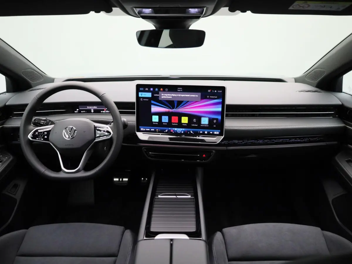 Pro Limited Edition 77 kWh 286 PK | 20" Lichtmetalen velgen | Black Style | Apple Carplay | Navigatie | 360 Camera | Achterklep elektrisch | Head-up display | Memory stoelen | Ruiten getint 