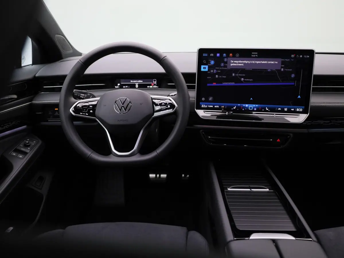 Pro Limited Edition 77 kWh 286 PK | 20" Lichtmetalen velgen | Black Style | Apple Carplay | Navigatie | 360 Camera | Achterklep elektrisch | Head-up display | Memory stoelen | Ruiten getint 