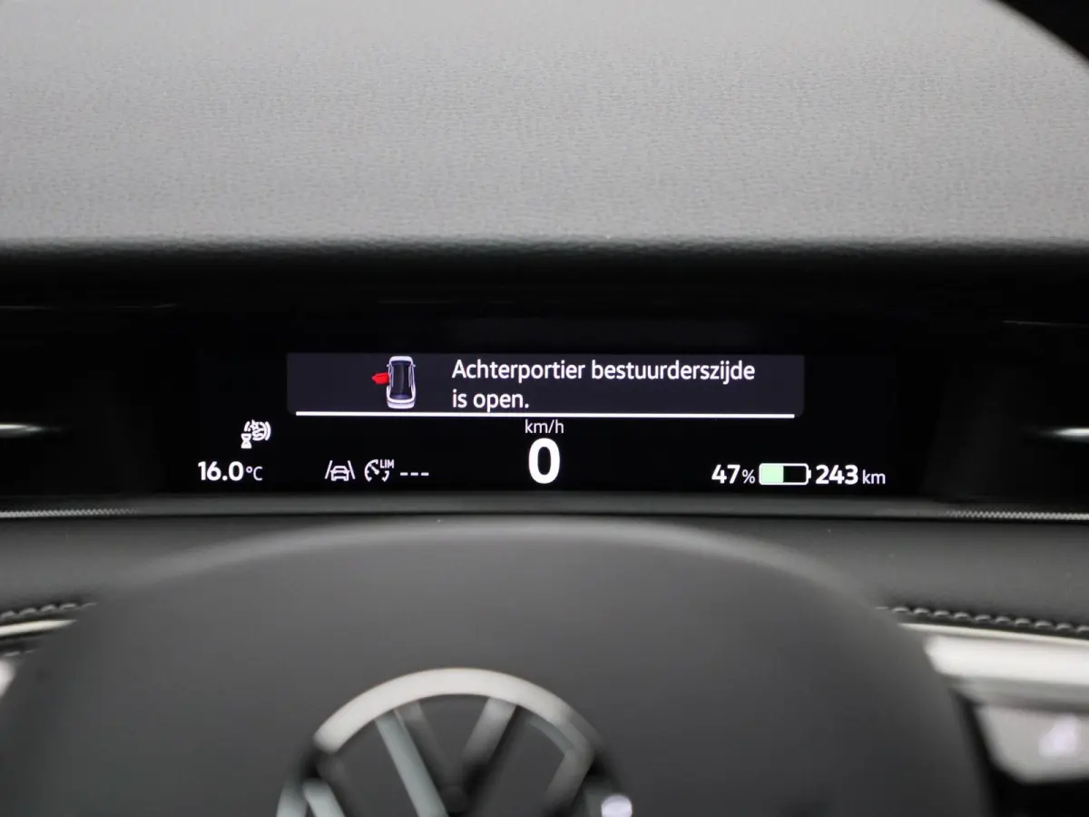 Pro Limited Edition 77 kWh 286 PK | 20" Lichtmetalen velgen | Black Style | Apple Carplay | Navigatie | 360 Camera | Achterklep elektrisch | Head-up display | Memory stoelen | Ruiten getint 