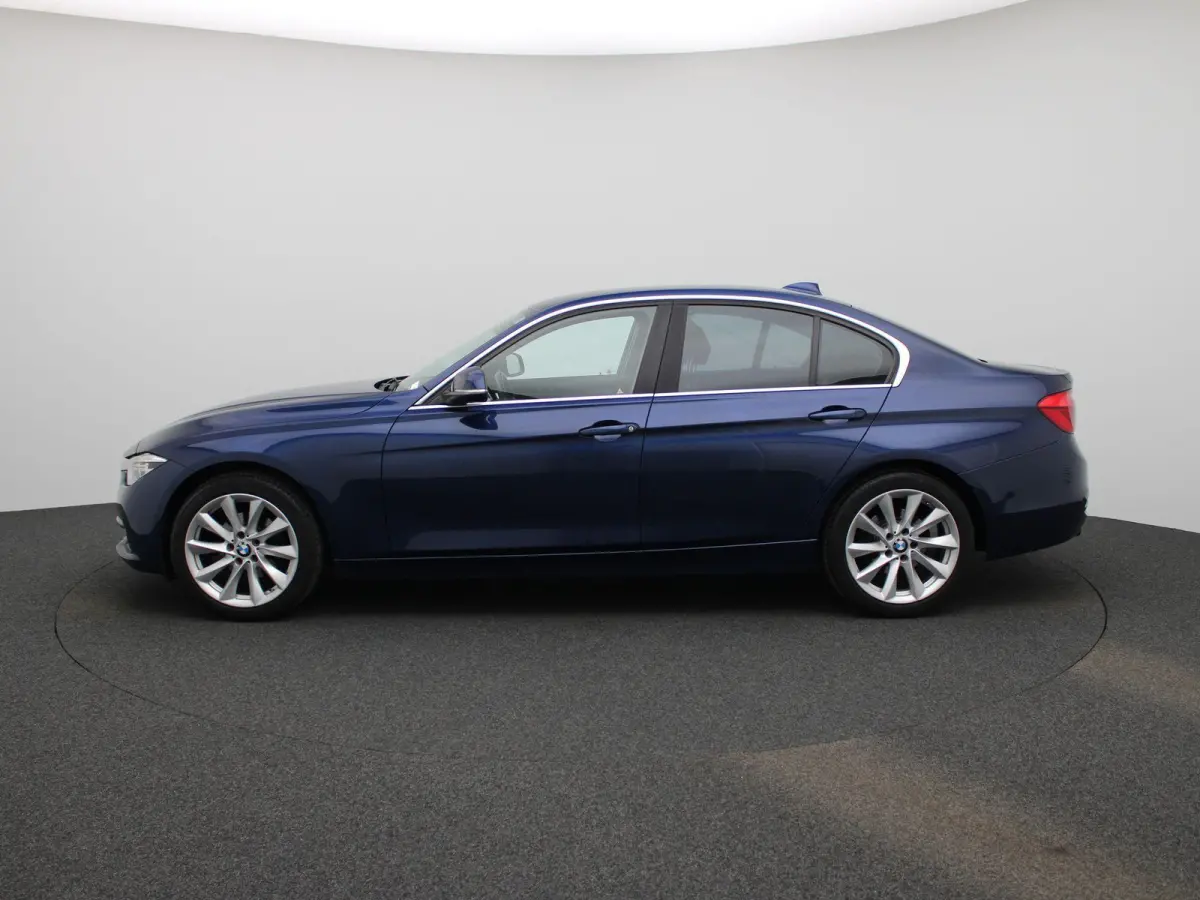 318i Executive | Automaat | Navigatie | Cruise Control | Parkeersensoren |