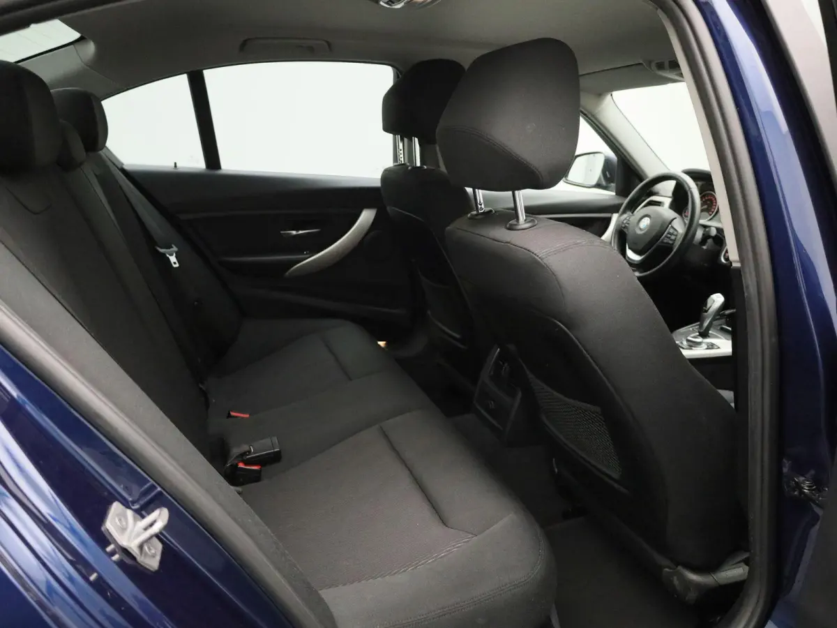 318i Executive | Automaat | Navigatie | Cruise Control | Parkeersensoren |