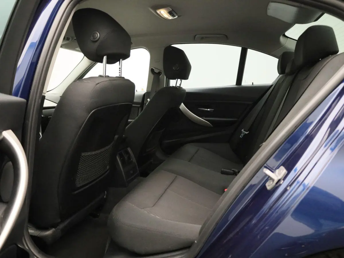 318i Executive | Automaat | Navigatie | Cruise Control | Parkeersensoren |