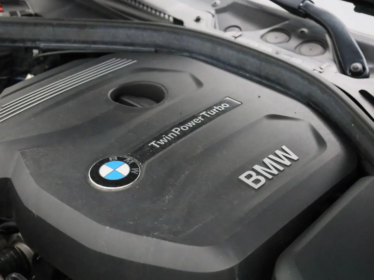 318i Executive | Automaat | Navigatie | Cruise Control | Parkeersensoren |