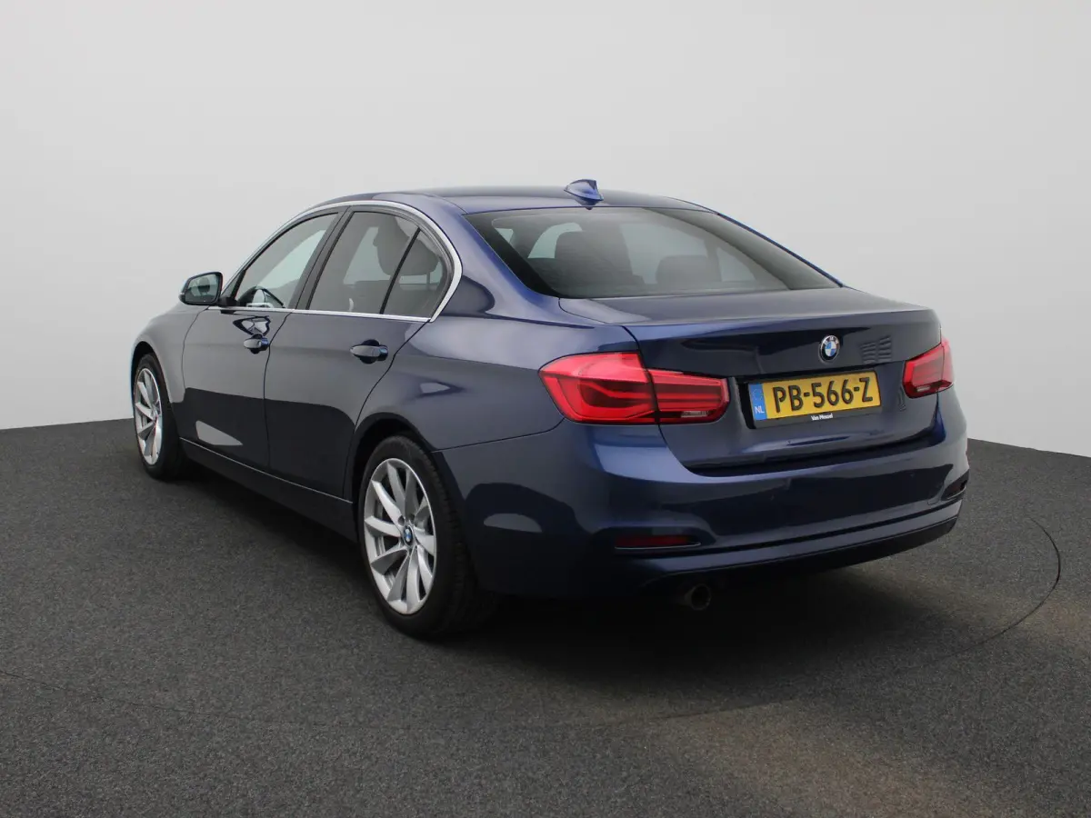 318i Executive | Automaat | Navigatie | Cruise Control | Parkeersensoren |