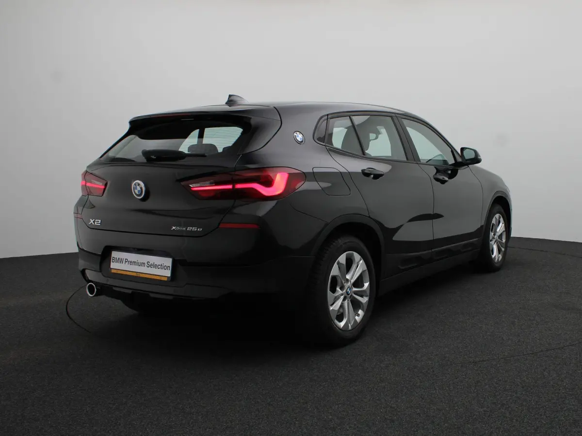 xDrive25e Spiegels Elektrisch Inklapbaar | SoH 92% | Achteruitrijcamera | Verwarmde Stoelen | Park Assistant | Head-Up Display | 17''