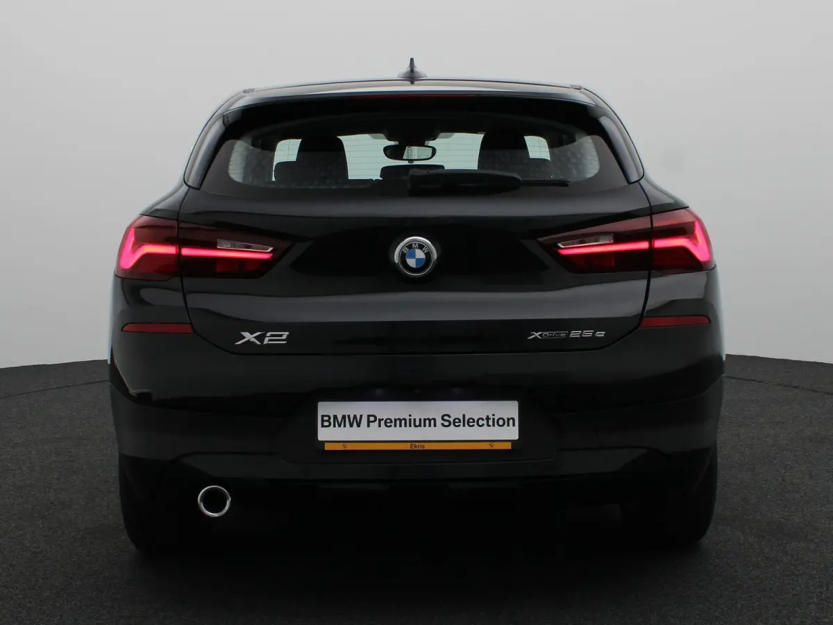 xDrive25e Spiegels Elektrisch Inklapbaar | SoH 92% | Achteruitrijcamera | Verwarmde Stoelen | Park Assistant | Head-Up Display | 17''