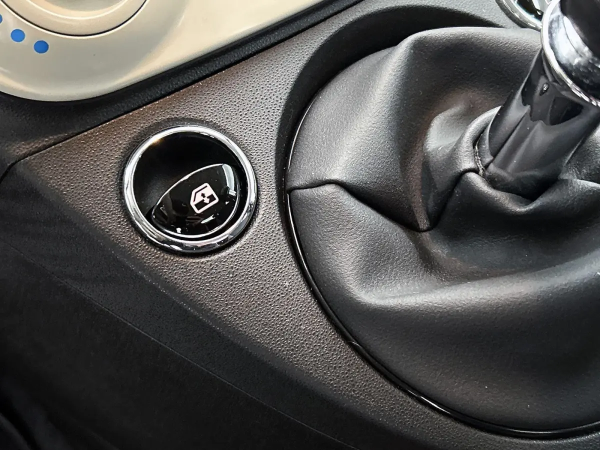 1.0 Hybrid Pop | Airco | Parkeersensoren | Cabrio!