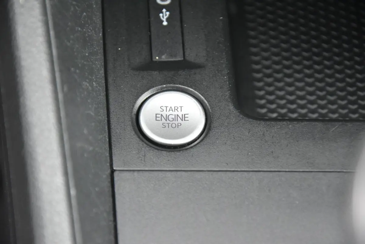 2.0 TDI 1st Edition Clima Camera Navi Cruise