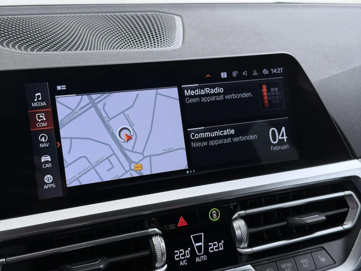 318i High Executive Edition VAN: 33.900,- VOOR: 28.877,- UW HERFSTVOORDEEL: 5.023 ,-  M-SPORT| Afneembare trekhaak | Stoelverwarming | Origineel Nederlands geleverd (NAP) | Rijklaar geleverd