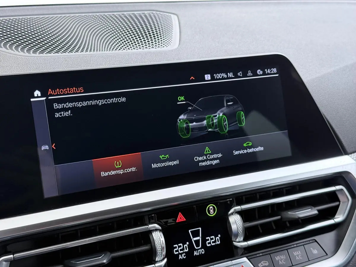 318i High Executive Edition VAN: 33.900,- VOOR: 28.877,- UW HERFSTVOORDEEL: 5.023 ,-  M-SPORT| Afneembare trekhaak | Stoelverwarming | Origineel Nederlands geleverd (NAP) | Rijklaar geleverd