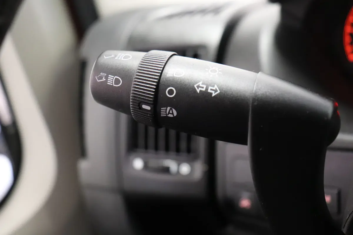 2.0 BlueHDI 164PK L2H1 EURO 6 - Airco - Navi - Cruise - € 11.499,- Excl.