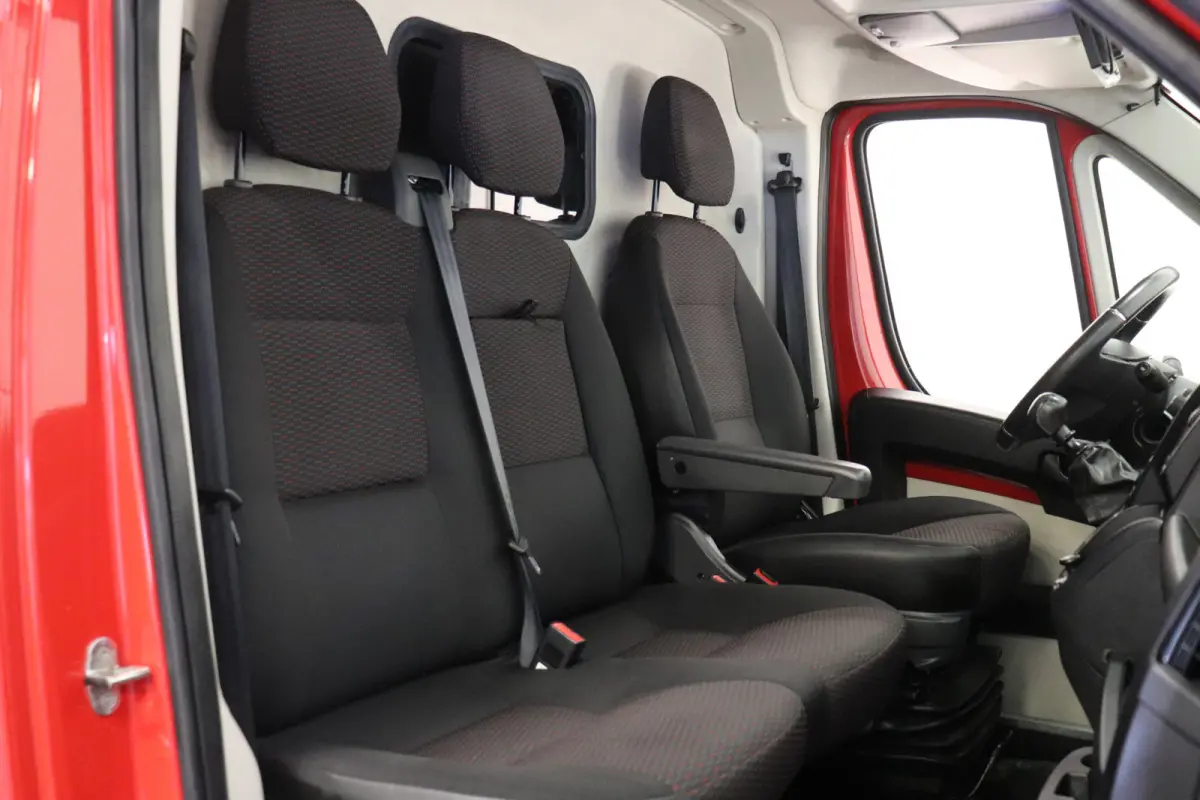 2.0 BlueHDI 164PK L2H1 EURO 6 - Airco - Navi - Cruise - € 11.499,- Excl.