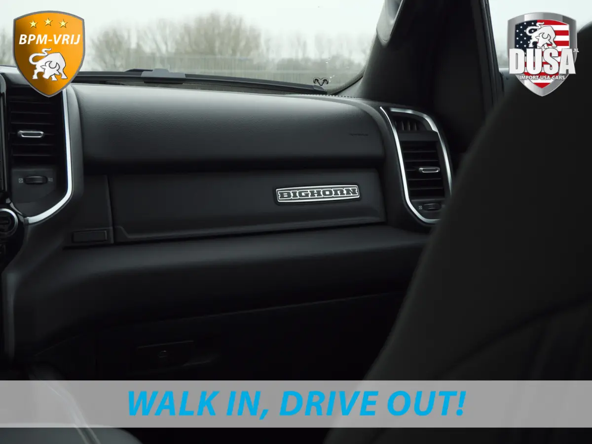 1500 | Bighorn | 3.0L I6 Hurricane | Crew Cab | 4X4 | Stuur/stoel verwarming | Night edition | Panorama dak Getoonde accessoires zijn verkrijgbaar tegen meerprijs