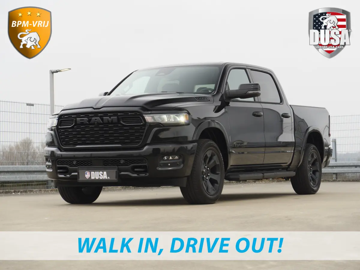 1500 | Bighorn | 3.0L I6 Hurricane | Crew Cab | 4X4 | Stuur/stoel verwarming | Night edition | Panorama dak Getoonde accessoires zijn verkrijgbaar tegen meerprijs