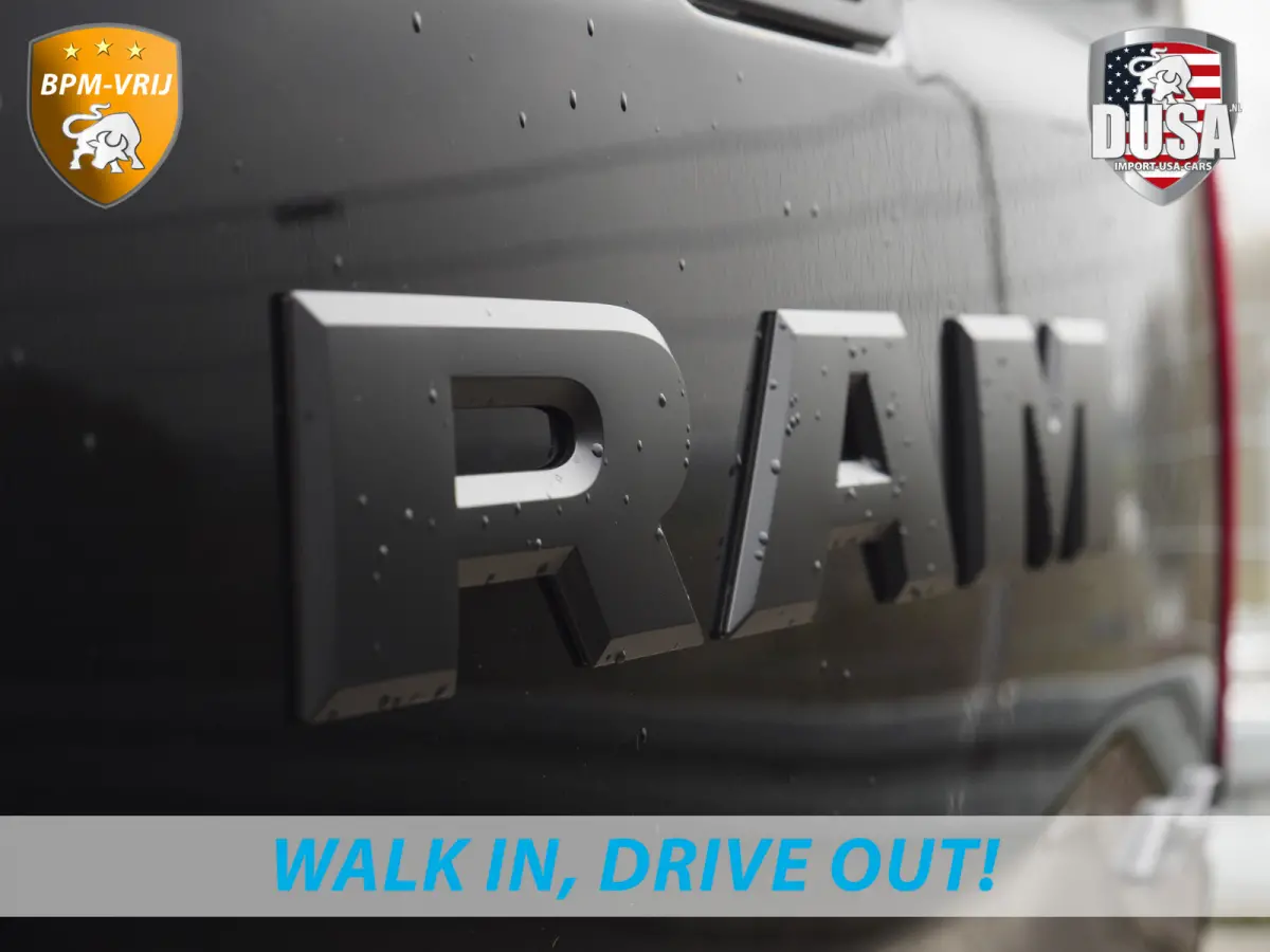 1500 | Bighorn | 3.0L I6 Hurricane | Crew Cab | 4X4 | Stuur/stoel verwarming | Night edition | Panorama dak Getoonde accessoires zijn verkrijgbaar tegen meerprijs