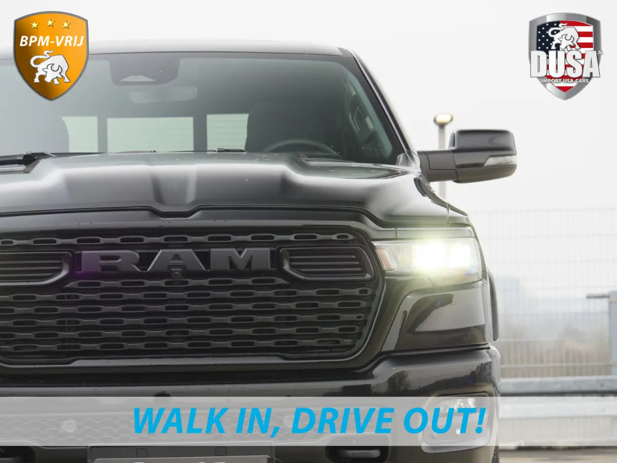 1500 | Bighorn | 3.0L I6 Hurricane | Crew Cab | 4X4 | Stuur/stoel verwarming | Night edition | Panorama dak Getoonde accessoires zijn verkrijgbaar tegen meerprijs