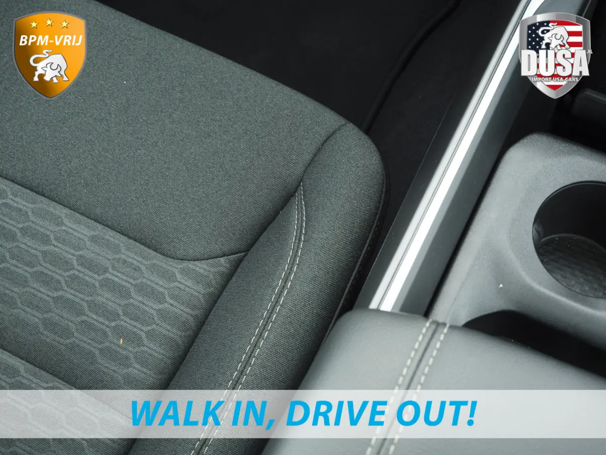 1500 | Bighorn | 3.0L I6 Hurricane | Crew Cab | 4X4 | Stuur/stoel verwarming | Night edition | Panorama dak Getoonde accessoires zijn verkrijgbaar tegen meerprijs