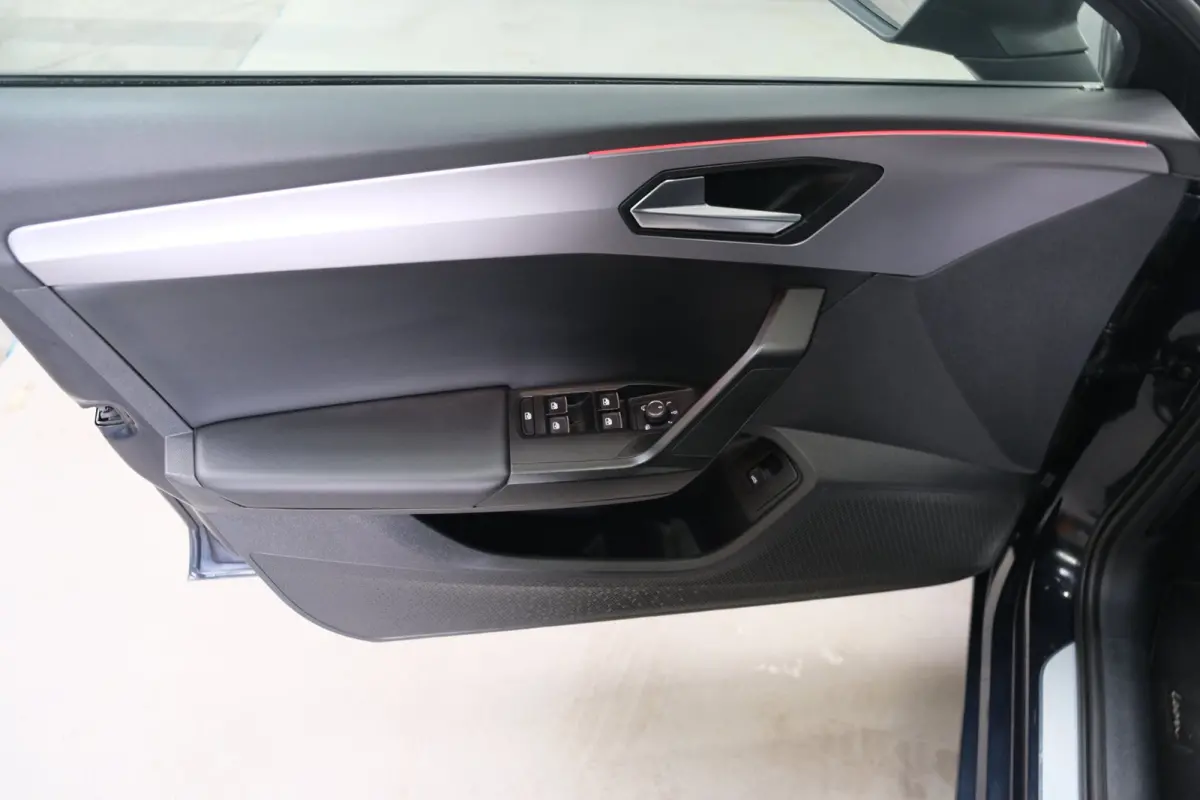 1.5 eTSI FR Business Intense Automaat - N.A.P. Airco, Cruise, Virtual Display, Camera, PDC.