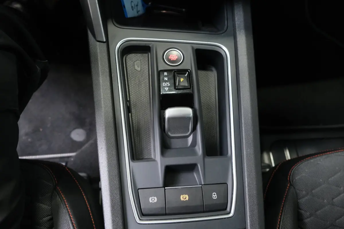1.5 eTSI FR Business Intense Automaat - N.A.P. Airco, Cruise, Virtual Display, Camera, PDC.