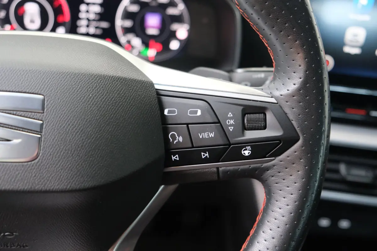 1.5 eTSI FR Business Intense Automaat - N.A.P. Airco, Cruise, Virtual Display, Camera, PDC.