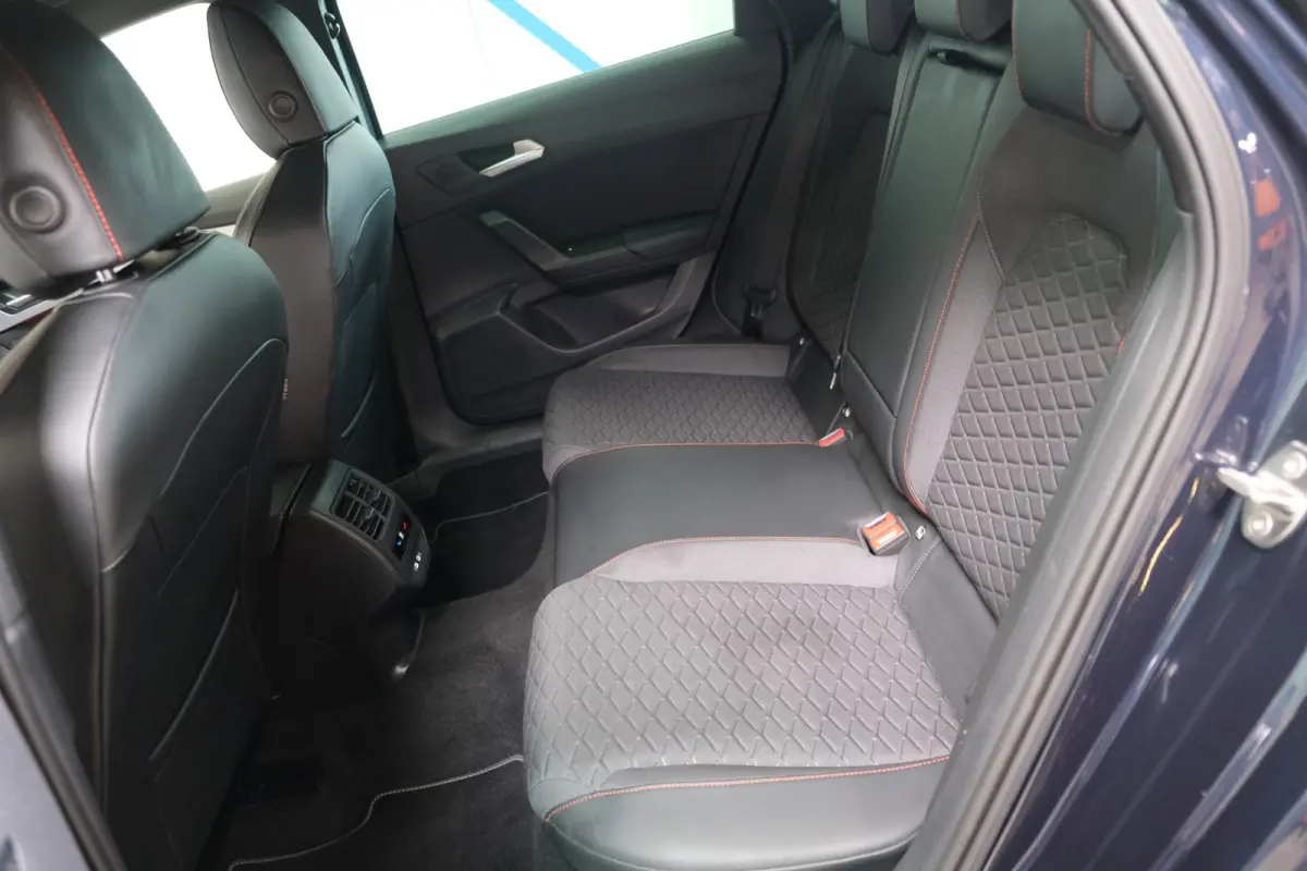 1.5 eTSI FR Business Intense Automaat - N.A.P. Airco, Cruise, Virtual Display, Camera, PDC.