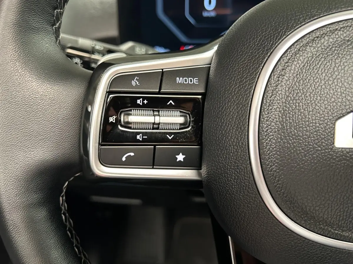 1.6 T-GDi Plug-in Hybrid 4WD DynamicPlusLine 7p | Apple Carplay / Android Auto | Navigatiesysteem | Licht + Regensensor | Stoel + Stuurverwarming | Elektrisch Verstelbare Bestuurdersstoel | 