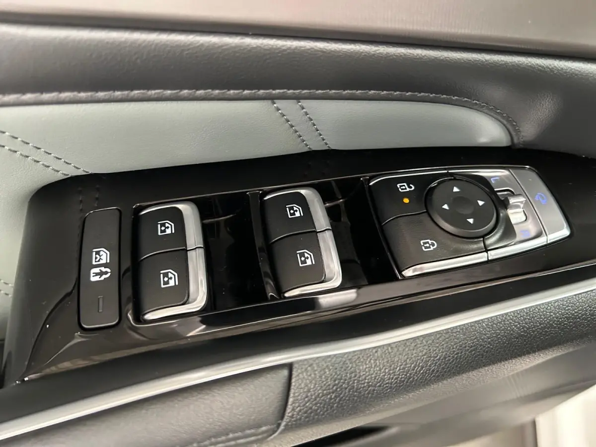 1.6 T-GDi Plug-in Hybrid 4WD DynamicPlusLine 7p | Apple Carplay / Android Auto | Navigatiesysteem | Licht + Regensensor | Stoel + Stuurverwarming | Elektrisch Verstelbare Bestuurdersstoel | 
