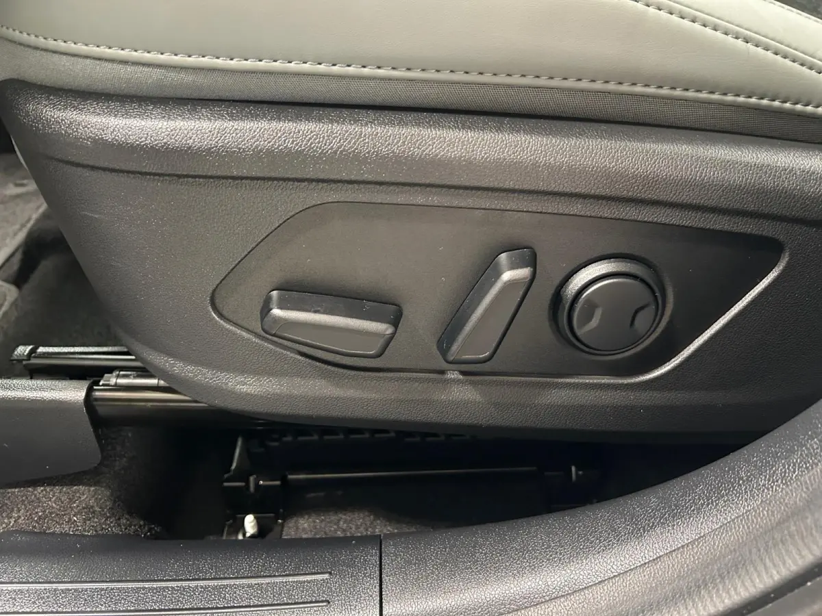 1.6 T-GDi Plug-in Hybrid 4WD DynamicPlusLine 7p | Apple Carplay / Android Auto | Navigatiesysteem | Licht + Regensensor | Stoel + Stuurverwarming | Elektrisch Verstelbare Bestuurdersstoel | 
