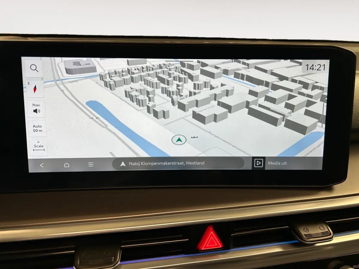 1.6 T-GDi Plug-in Hybrid 4WD DynamicPlusLine 7p | Apple Carplay / Android Auto | Navigatiesysteem | Licht + Regensensor | Stoel + Stuurverwarming | Elektrisch Verstelbare Bestuurdersstoel | 