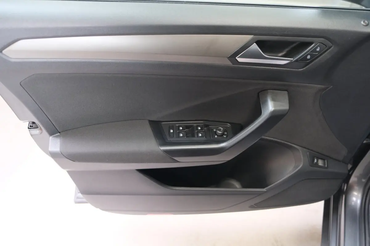 1.5 TSI Style Business Automaat - N.A.P. Airco, Crusie, Navi, PDC, Carplay.