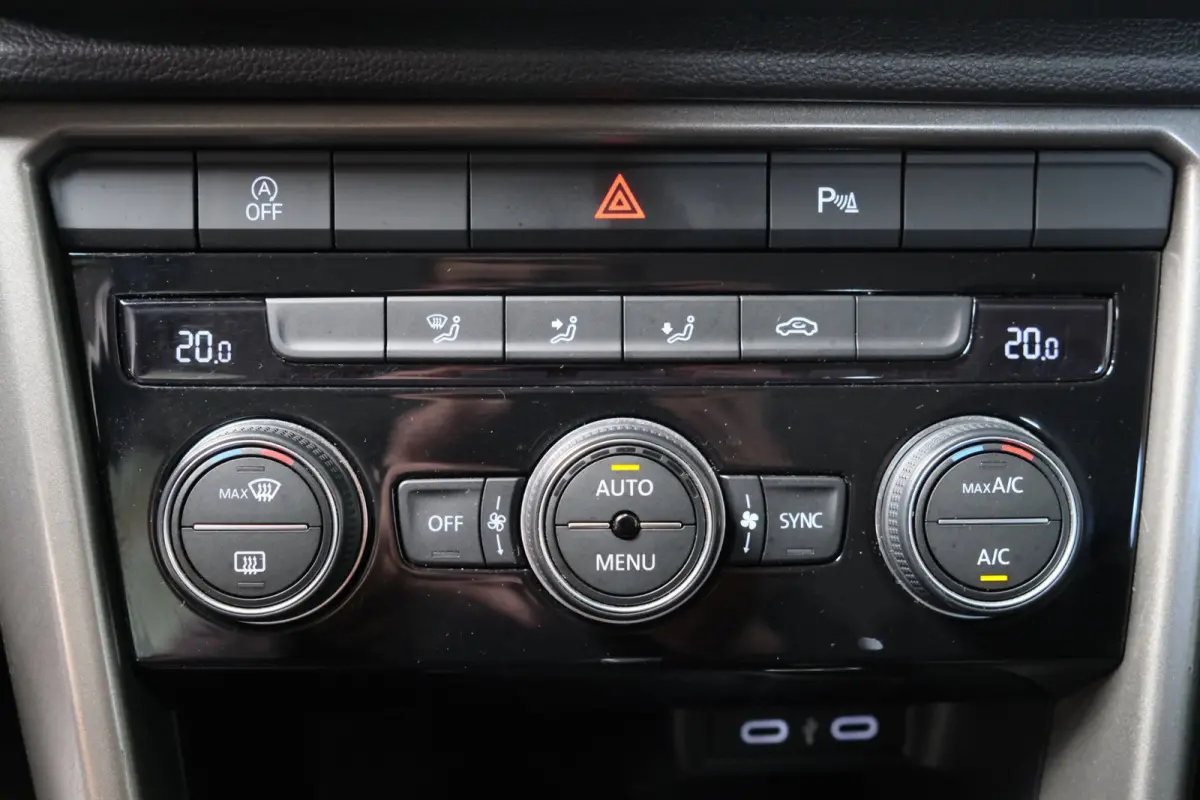 1.5 TSI Style Business Automaat - N.A.P. Airco, Crusie, Navi, PDC, Carplay.
