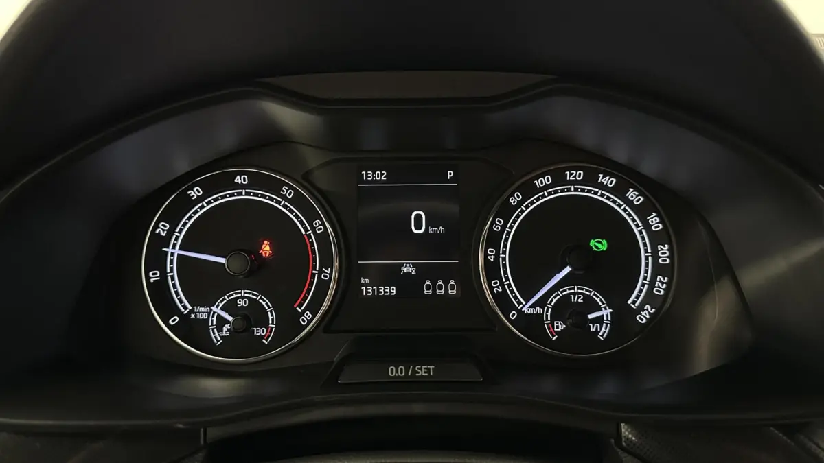 1.0 TSI Sport Business LM CRUISE CARPLAY ECC.
