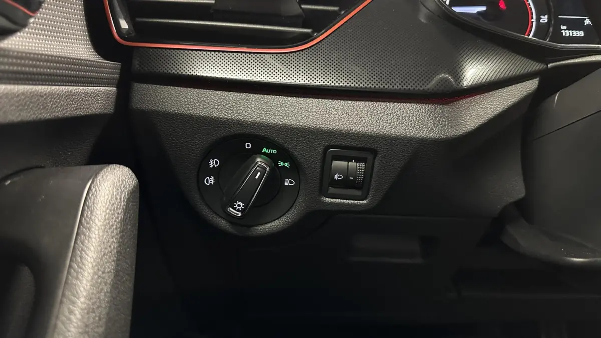1.0 TSI Sport Business LM CRUISE CARPLAY ECC.