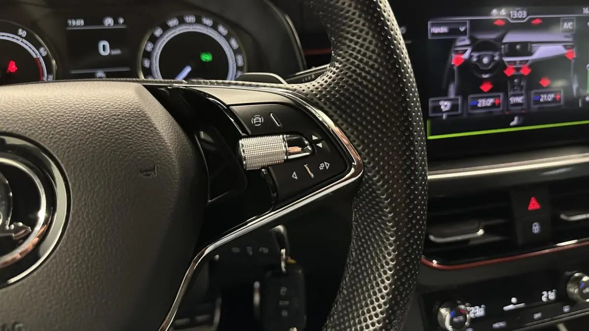 1.0 TSI Sport Business LM CRUISE CARPLAY ECC.