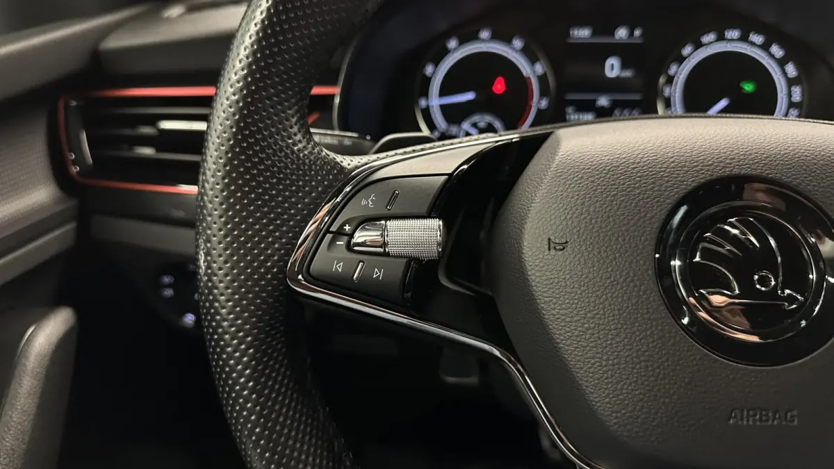 1.0 TSI Sport Business LM CRUISE CARPLAY ECC.