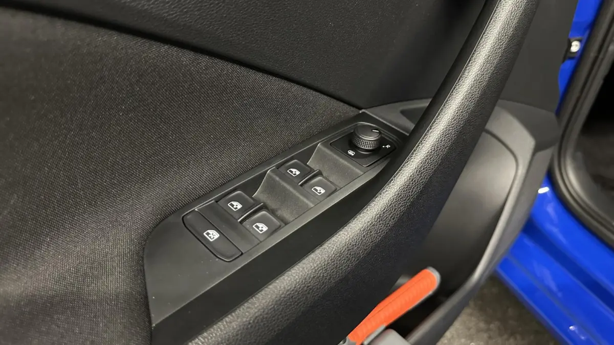 1.0 TSI Sport Business LM CRUISE CARPLAY ECC.
