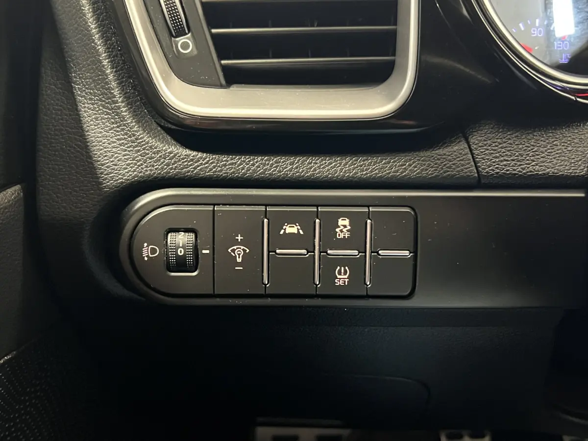 1.0 T-GDI GT-Line Edition | Navigatie/Android/Apple Carplay | LM Velgen 17" | Cruise Control | Achteruitrijcamera + PDC Achter | Airco |