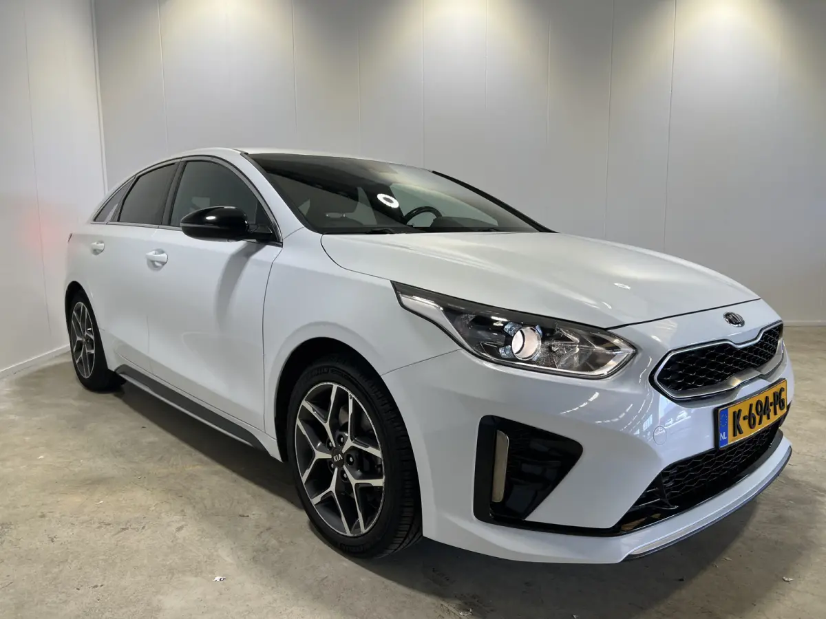 1.0 T-GDI GT-Line Edition | Navigatie/Android/Apple Carplay | LM Velgen 17" | Cruise Control | Achteruitrijcamera + PDC Achter | Airco |