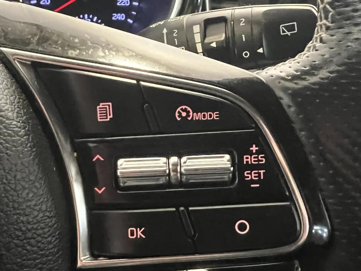 1.0 T-GDI GT-Line Edition | Navigatie/Android/Apple Carplay | LM Velgen 17" | Cruise Control | Achteruitrijcamera + PDC Achter | Airco |