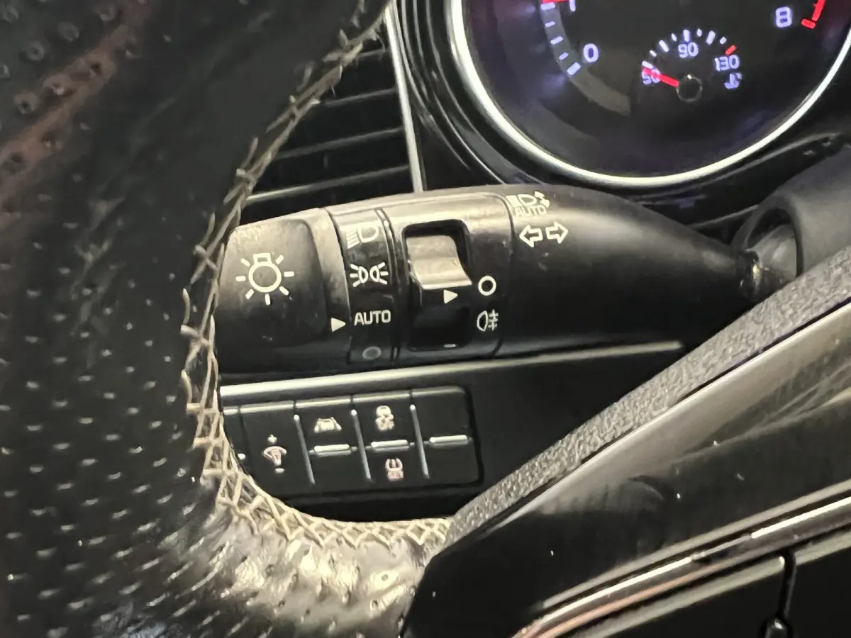 1.0 T-GDI GT-Line Edition | Navigatie/Android/Apple Carplay | LM Velgen 17" | Cruise Control | Achteruitrijcamera + PDC Achter | Airco |
