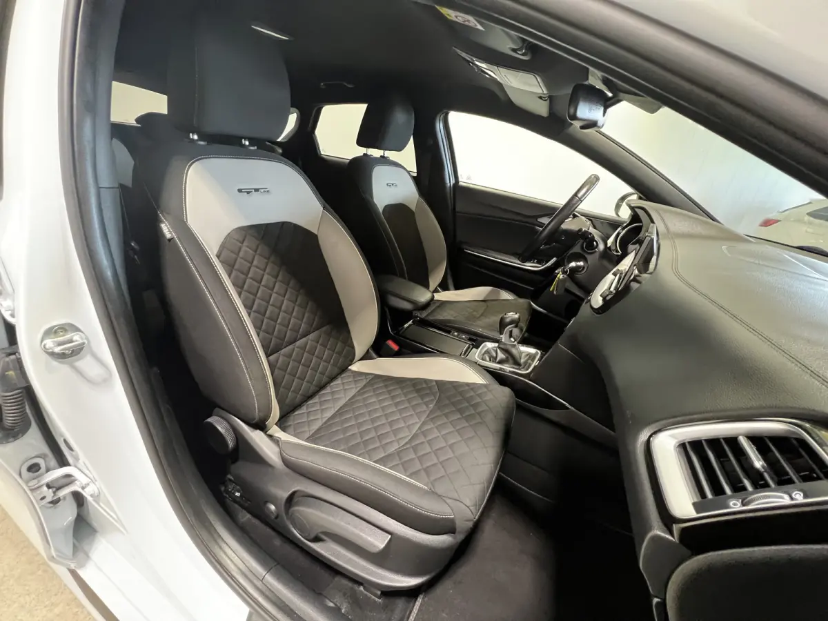 1.0 T-GDI GT-Line Edition | Navigatie/Android/Apple Carplay | LM Velgen 17" | Cruise Control | Achteruitrijcamera + PDC Achter | Airco |