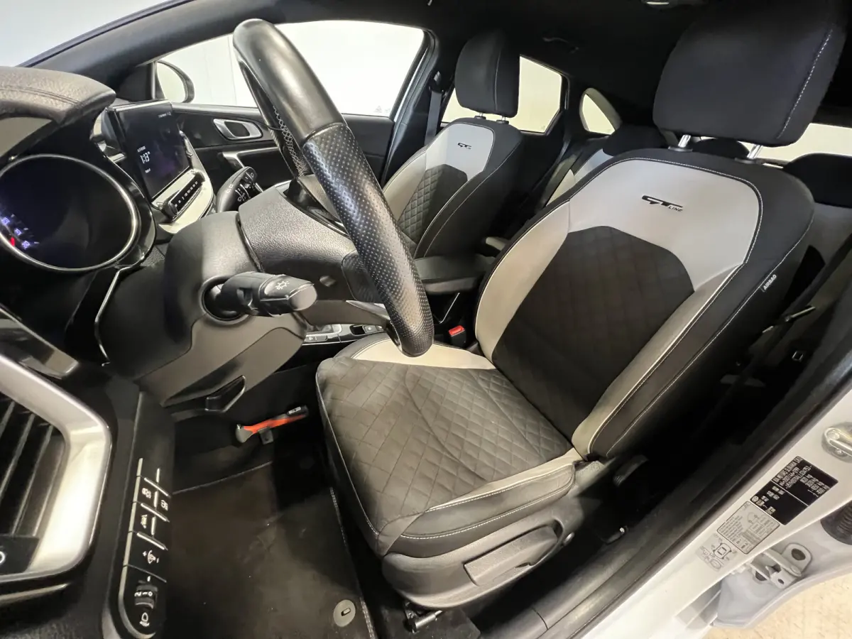 1.0 T-GDI GT-Line Edition | Navigatie/Android/Apple Carplay | LM Velgen 17" | Cruise Control | Achteruitrijcamera + PDC Achter | Airco |