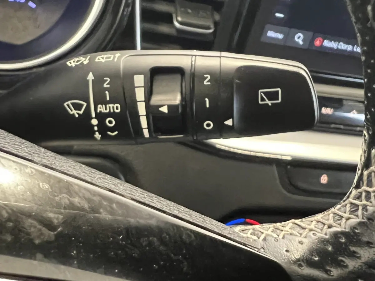 1.0 T-GDI GT-Line Edition | Navigatie/Android/Apple Carplay | LM Velgen 17" | Cruise Control | Achteruitrijcamera + PDC Achter | Airco |