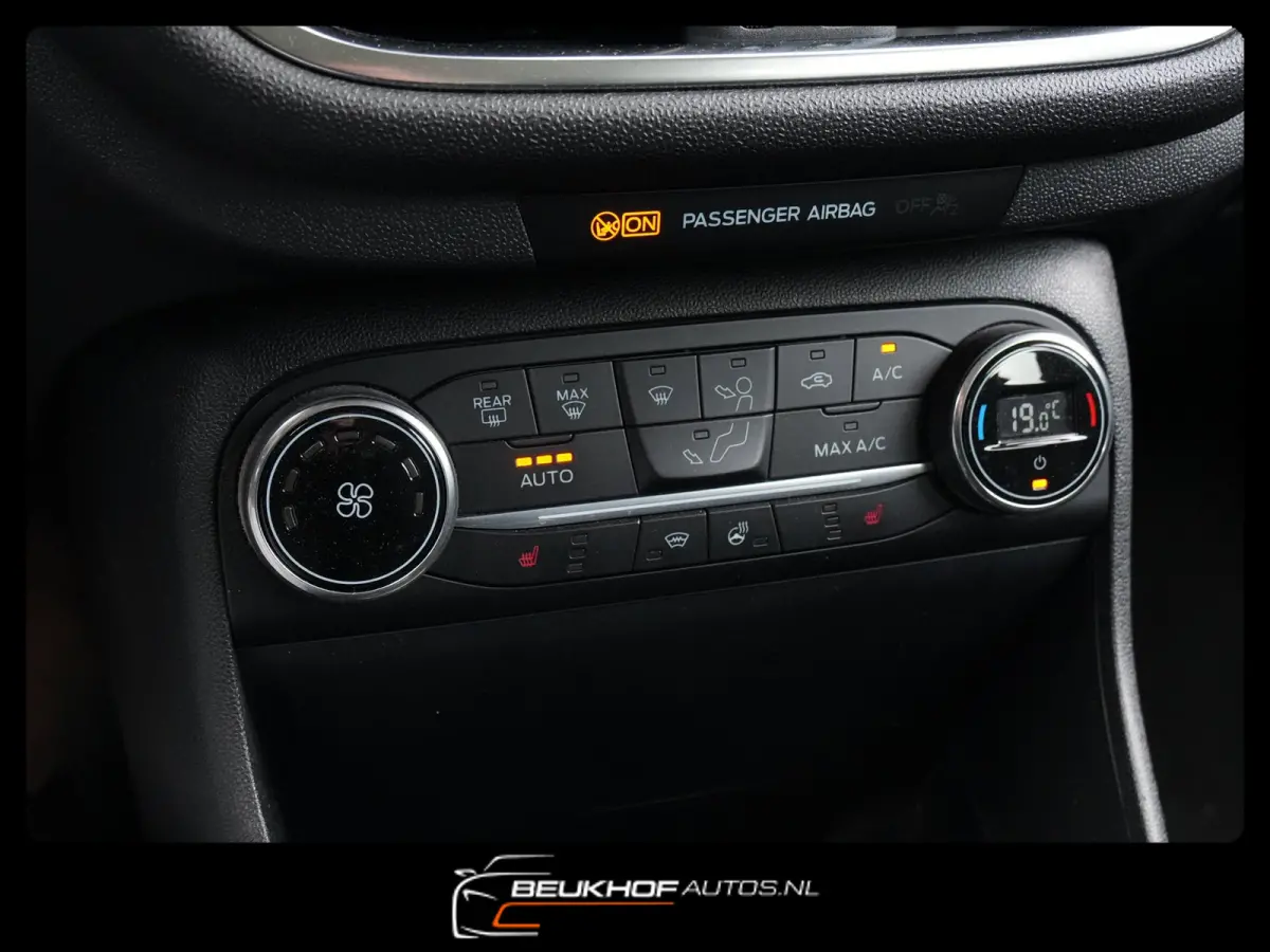 1.0 EcoBoost Titanium Carplay Navi Cruise Contr