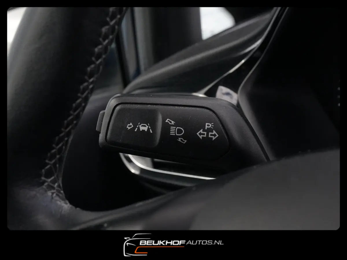 1.0 EcoBoost Titanium Carplay Navi Cruise Contr